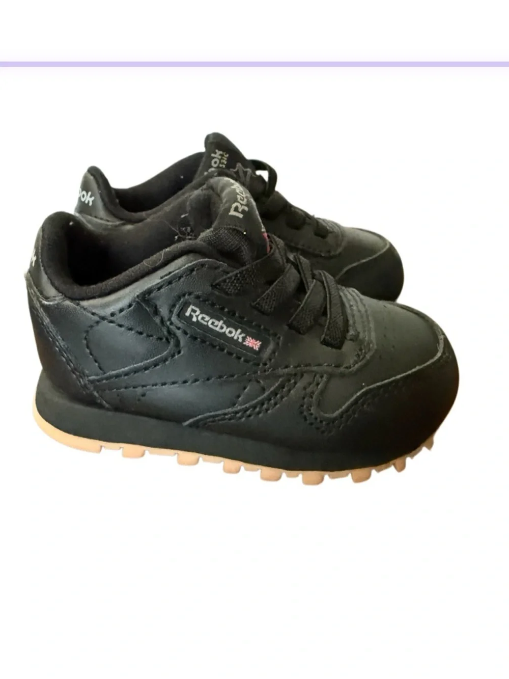 Reebok Kids Classic Black Leather Sneakers with Gum Outsole-Size 4